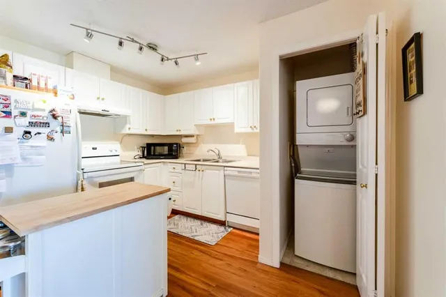 5000 Somervale Crt #415, Calgary 5