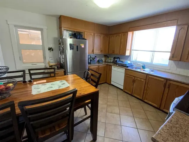 422 Arena Ave, Trochu 2