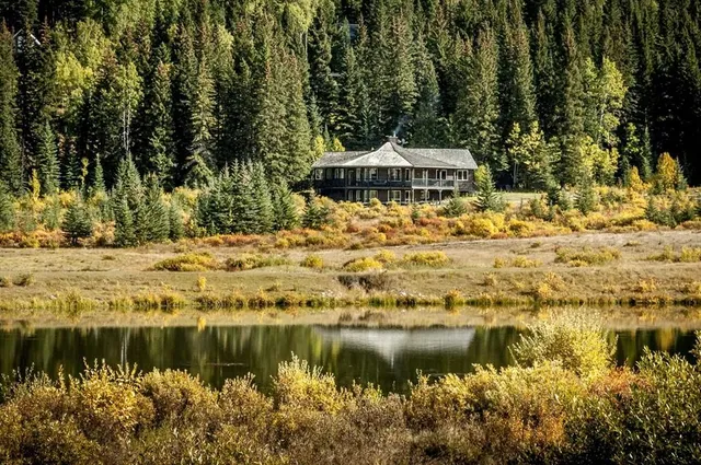 1 Moose Hollow, Rural Foothills County