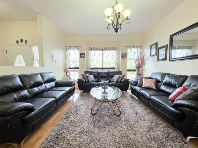 301 3 Avenue, Slave Lake 4