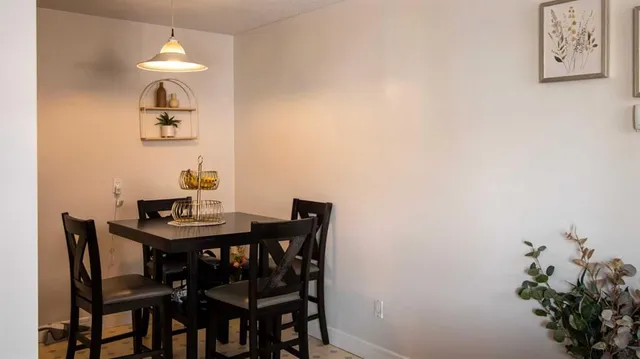 1111 15 Ave #302, Calgary 3