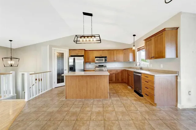74 Redtail Cove, Rural Vermilion River, County of 5