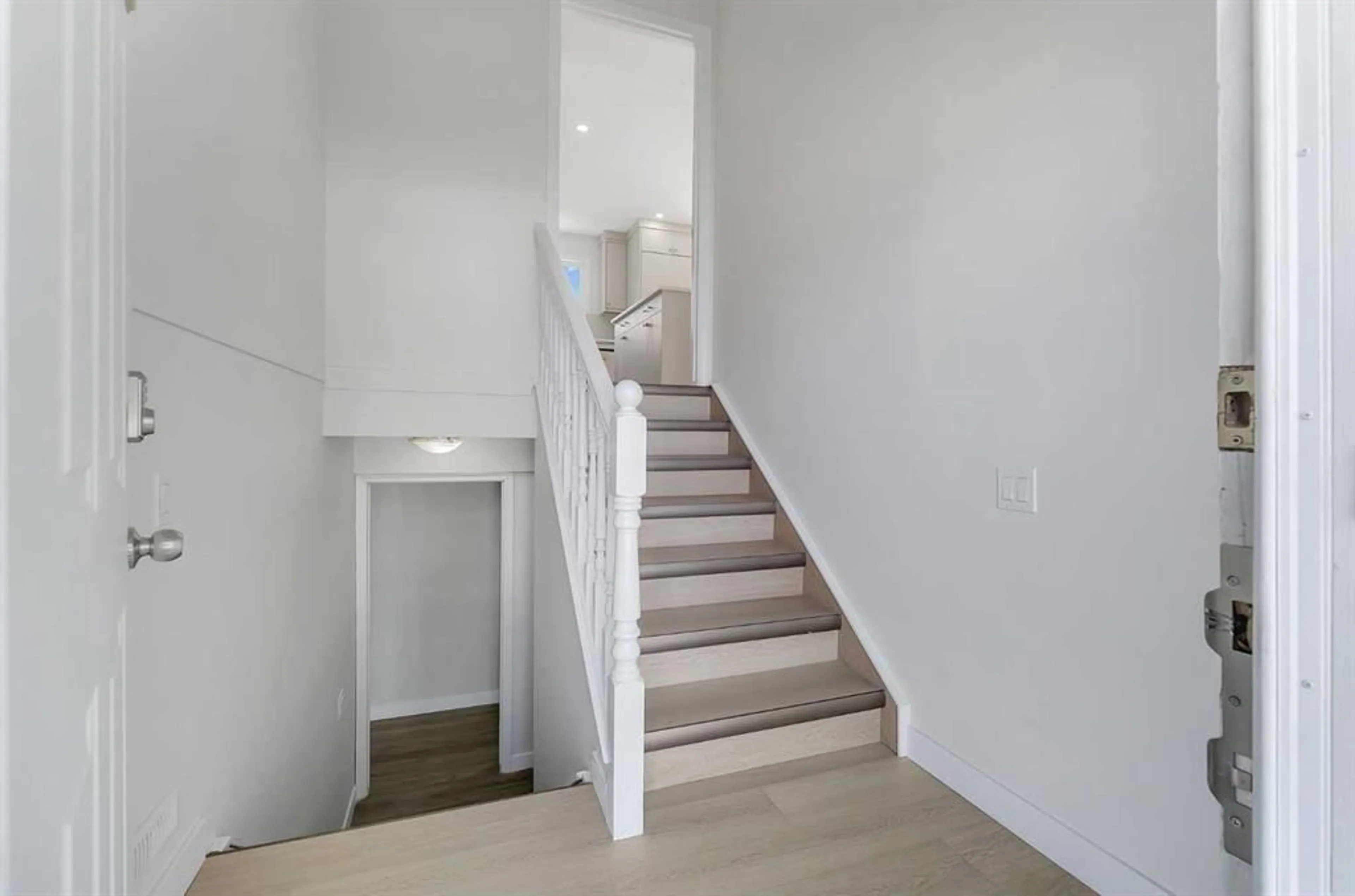 pillar/IMG-A2315435_4.jpg