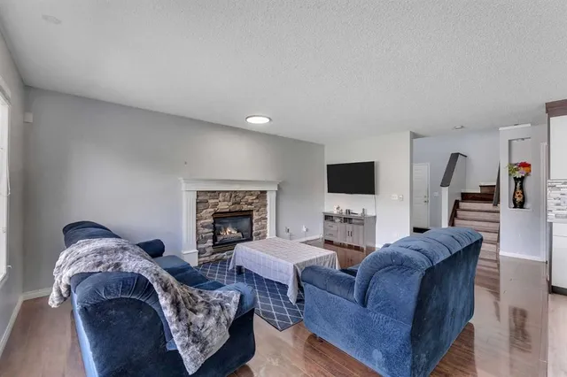 153 Saddlemead Rd, Calgary 5