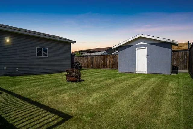 110 Parmenter Cres, Fort McMurray 2