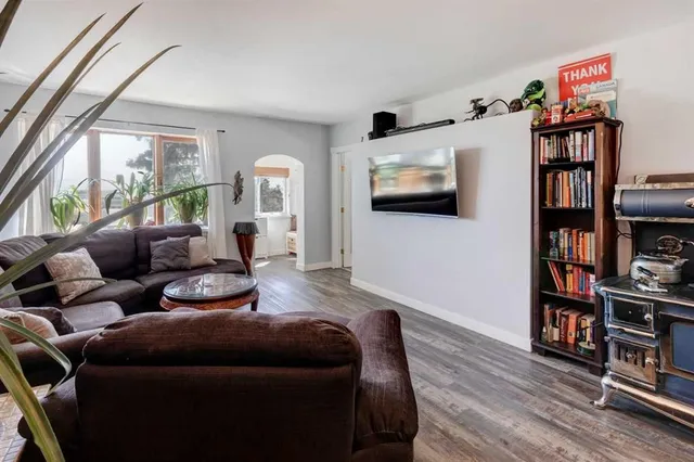 4007 Centre A St, Calgary 4