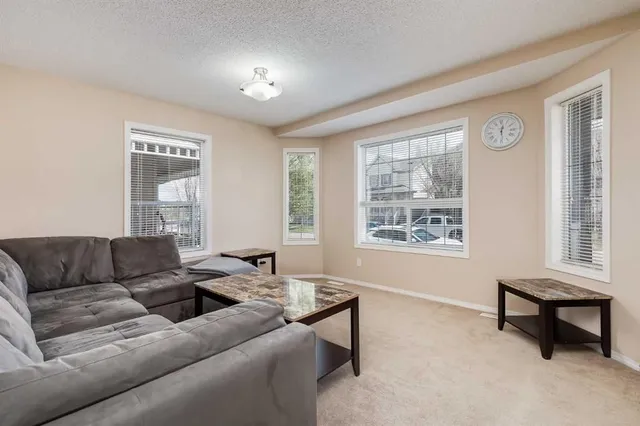 31 Taralake Gdns, Calgary 4