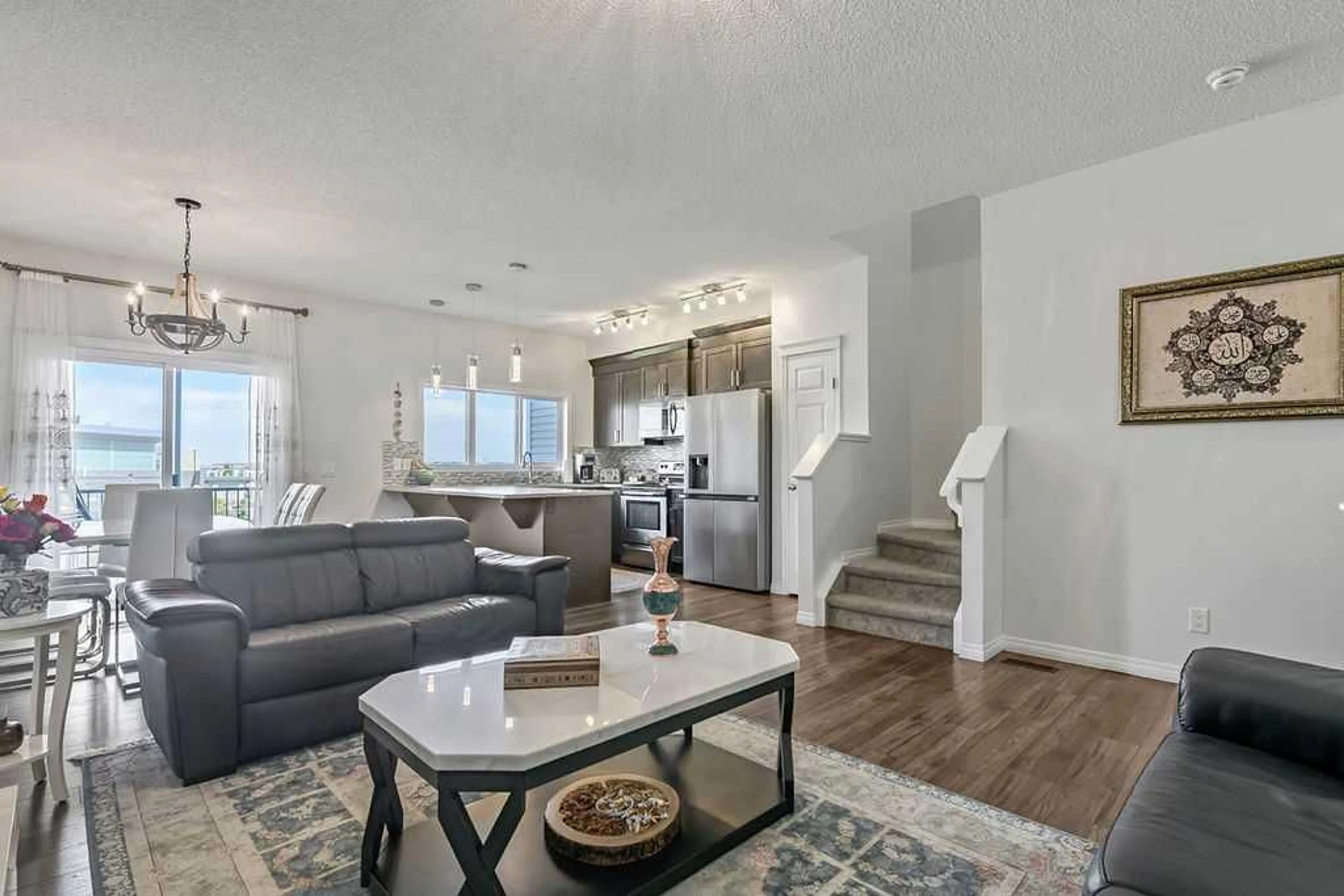 pillar/IMG-A2315689_1.jpg