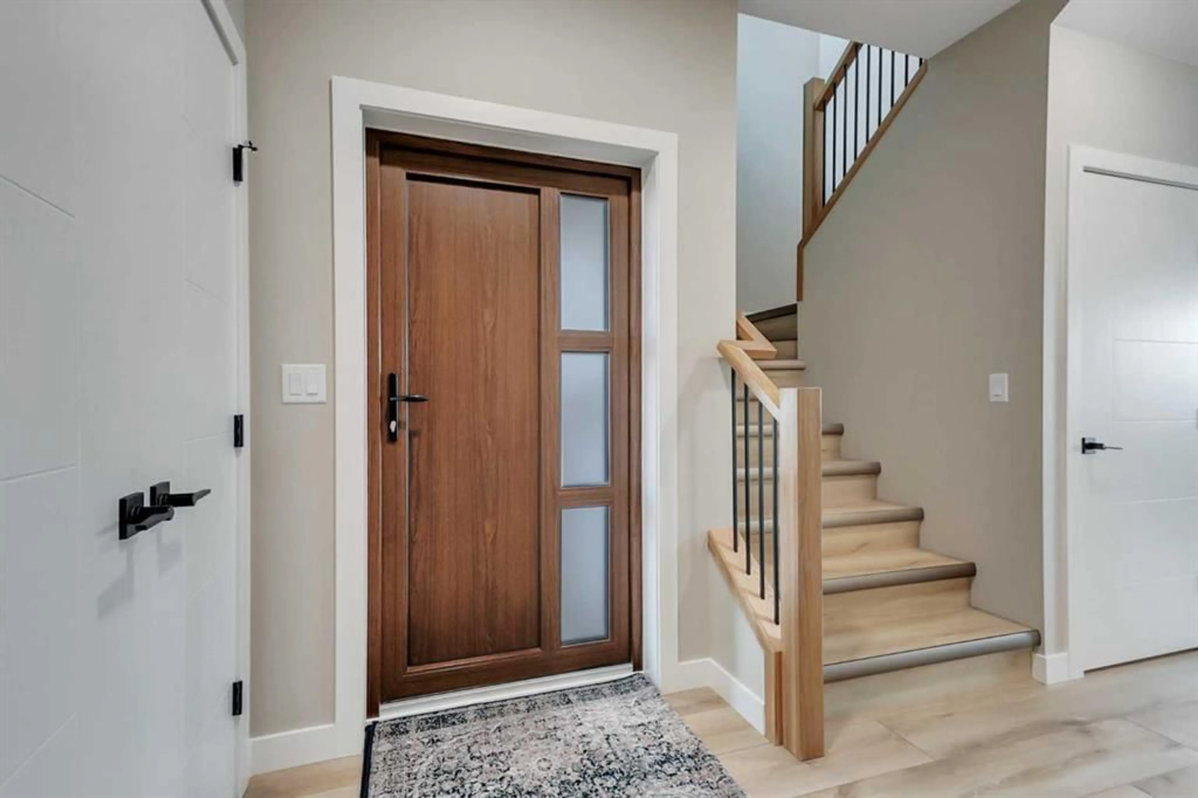 pillar/IMG-A2315893_3.jpg