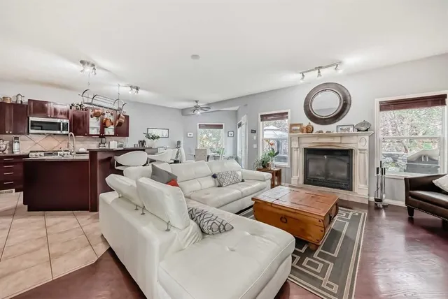 188 Chapala Dr, Calgary 5
