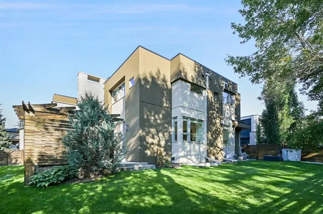 3926 9 St, Calgary 5