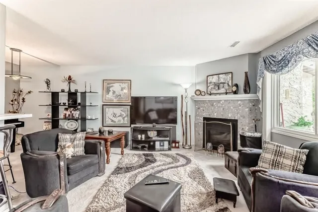 51 Cedar Springs Gdns, Calgary 5
