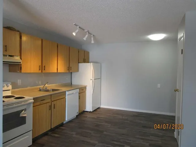 3007 57A Ave #206, Lloydminster 3
