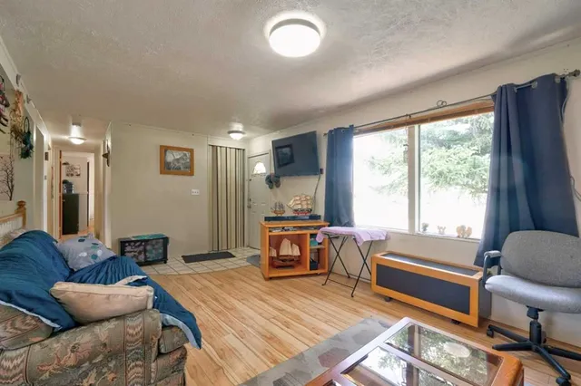 517 55 Ave, Claresholm 5