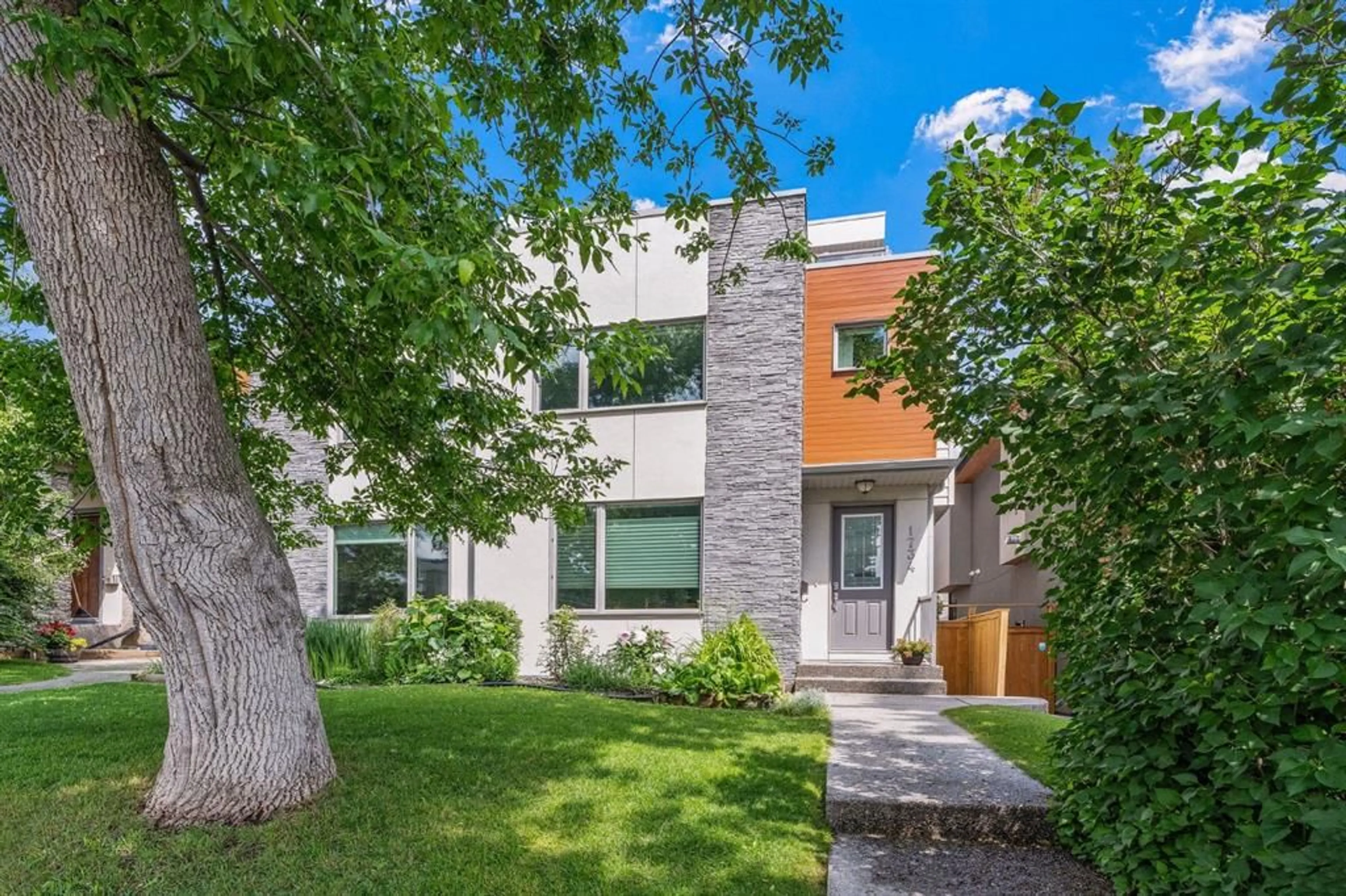 pillar/IMG-A2316973_1.jpg