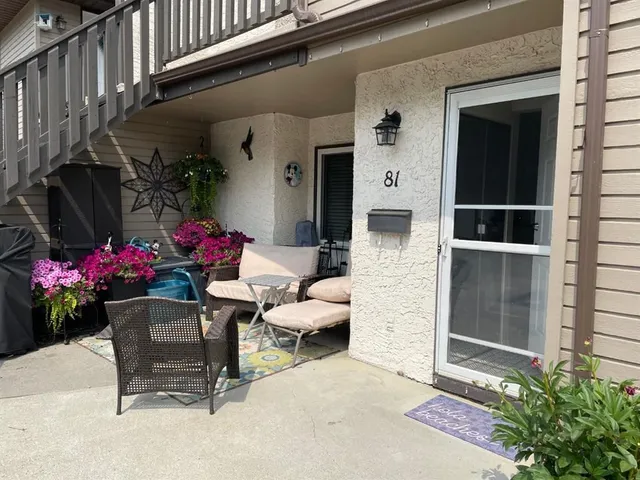 81 Cedar Springs Gdns, Calgary 2