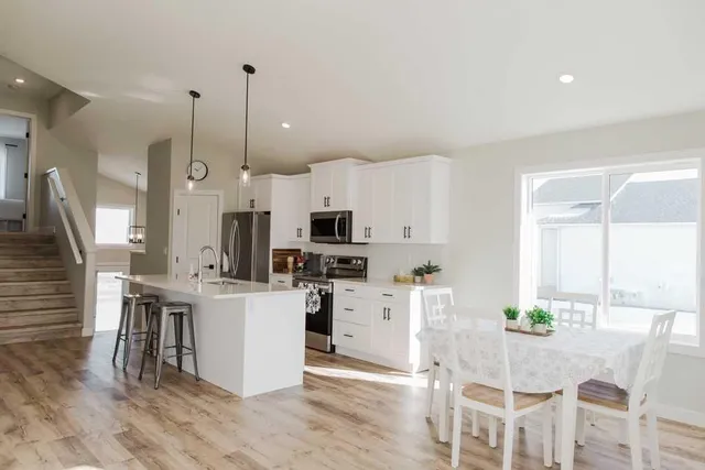 9541 114 Ave, Clairmont 5