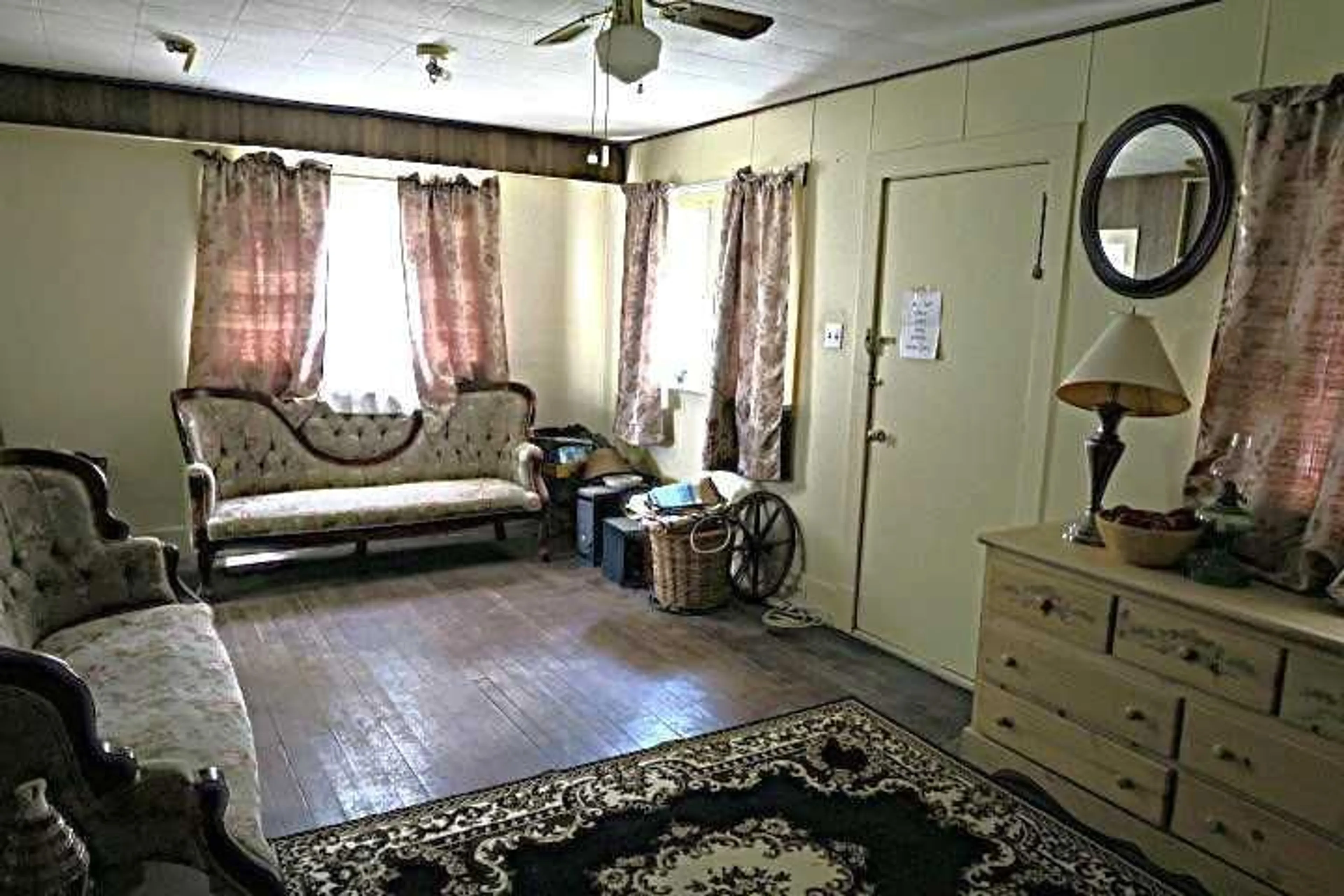 pillar/IMG-A2317550_2.jpg