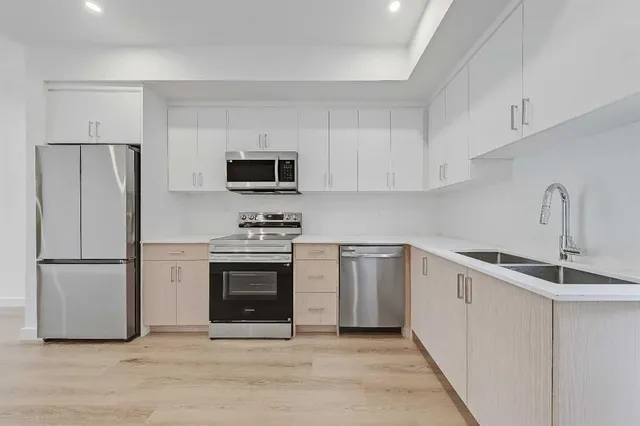 3550 45 St #103, Calgary 4