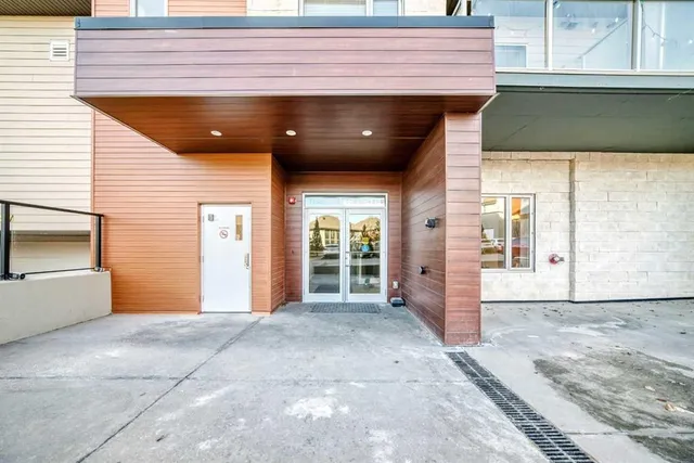 71 Shawnee Common #108, Calgary 4