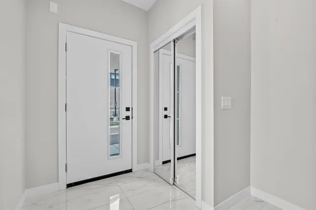 8155 8 Ave #203, Calgary 2