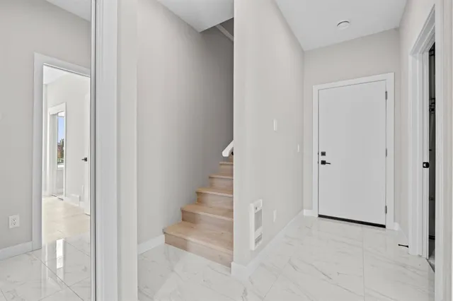 8155 8 Ave #203, Calgary 5