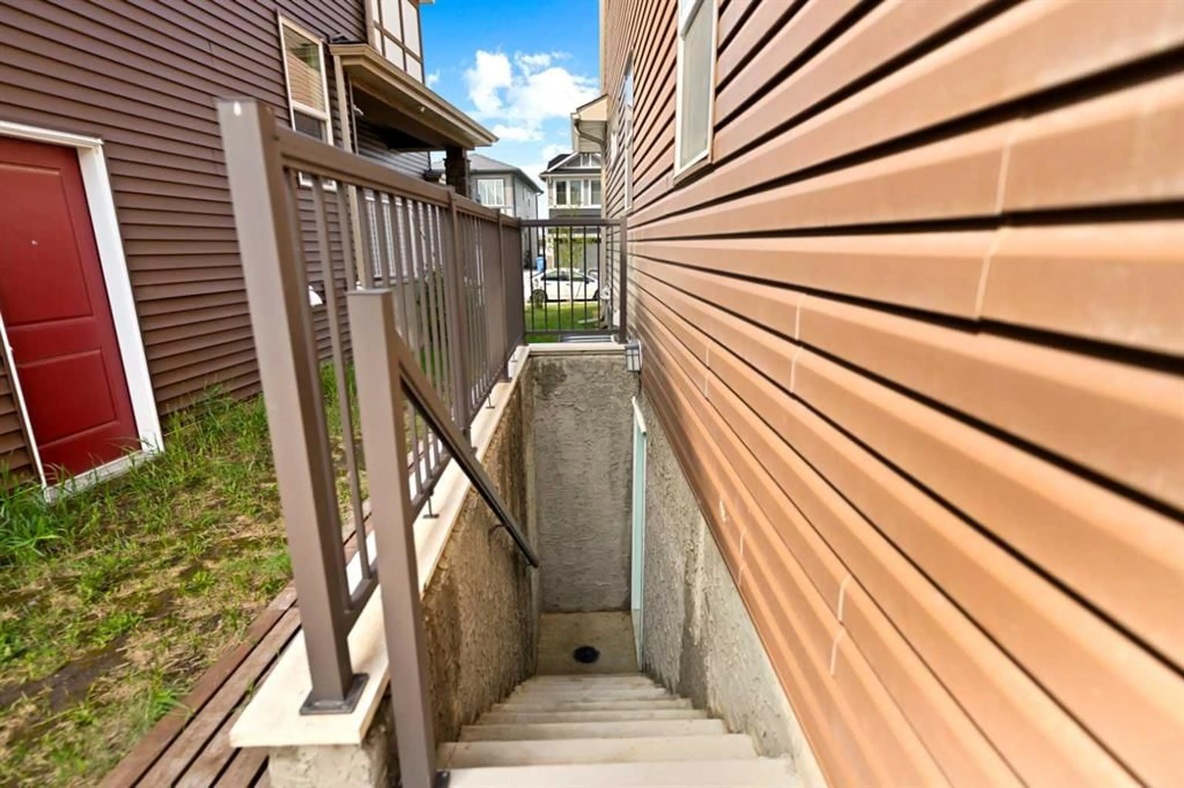 pillar/IMG-A2318327_3.jpg