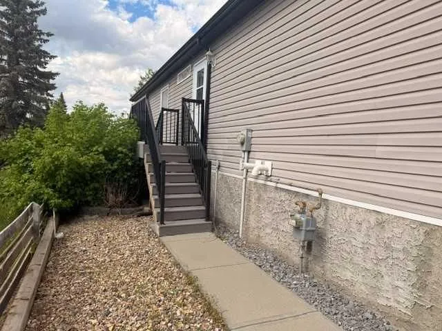 5019 49 St, Hardisty 4