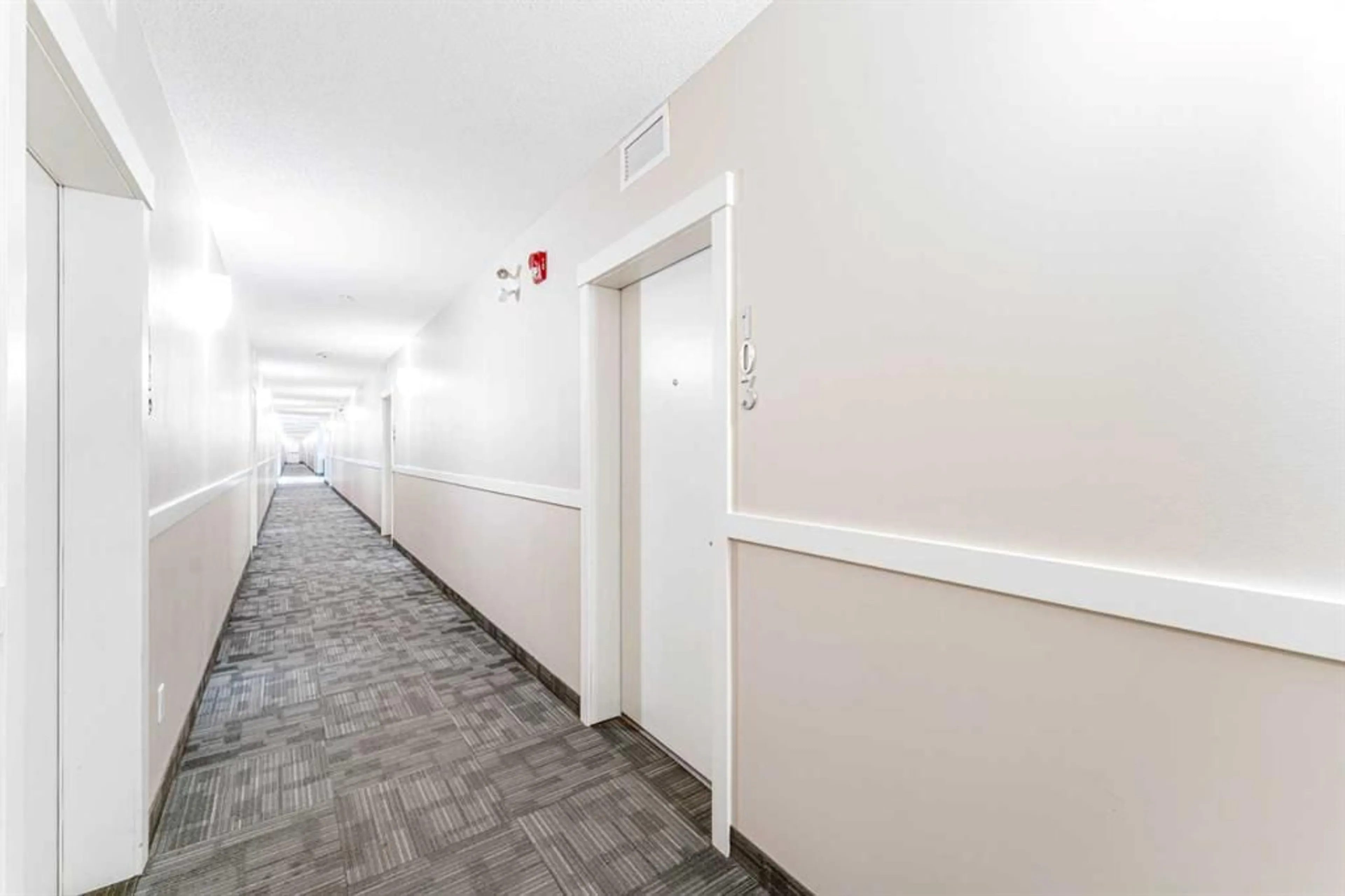 pillar/IMG-A2318359_3.jpg