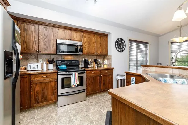 613 Oak St, Springbrook 5