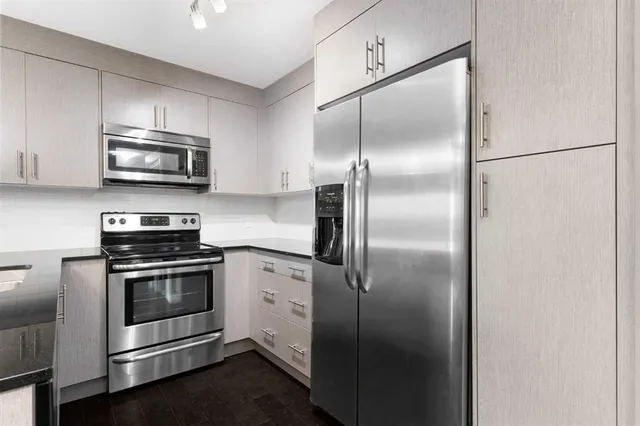 240 Skyview Ranch Rd #2110, Calgary 5