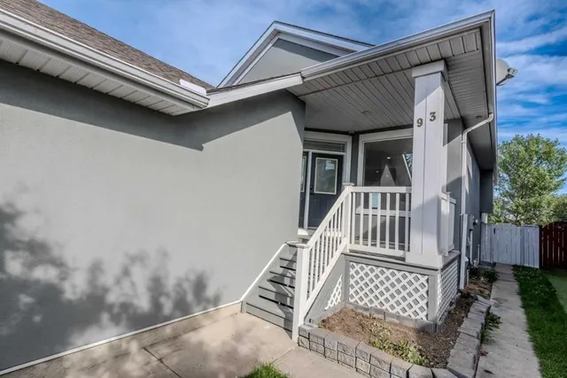 93 Coral Reef Cres, Calgary 3