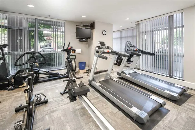 650 10 St #1305, Calgary 5
