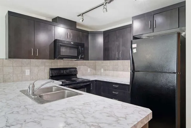 1410 1 St #707, Calgary 5