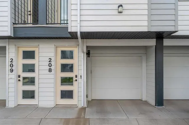 101 Panatella Sq #208, Calgary 2