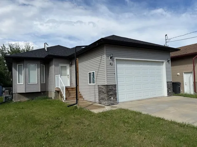 42 A Red Deer Ave, Drumheller 2