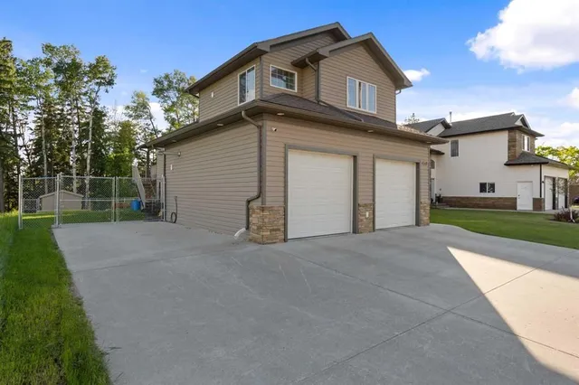 45B Beaver Dr, Whitecourt 3