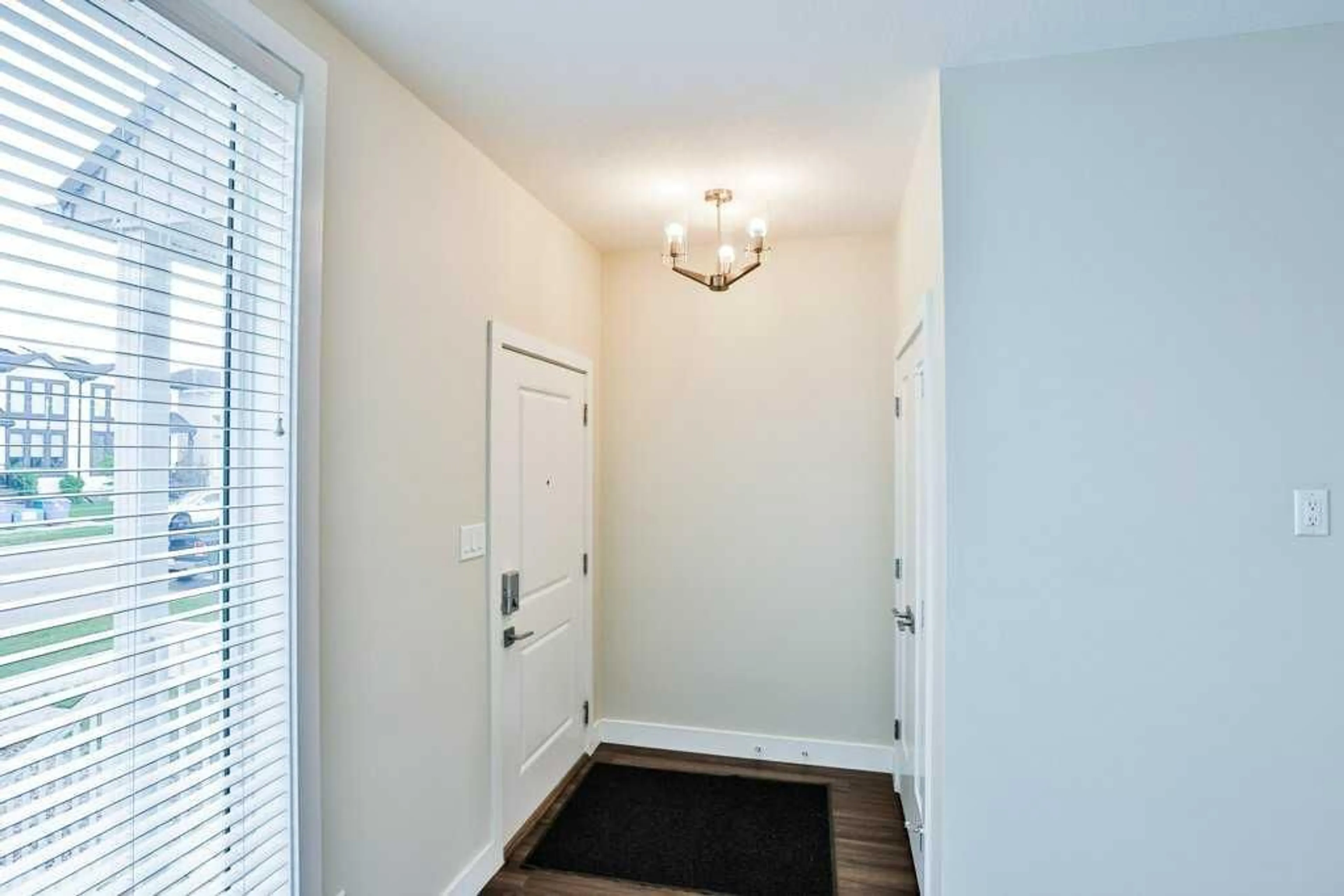 pillar/IMG-A2319450_2.jpg
