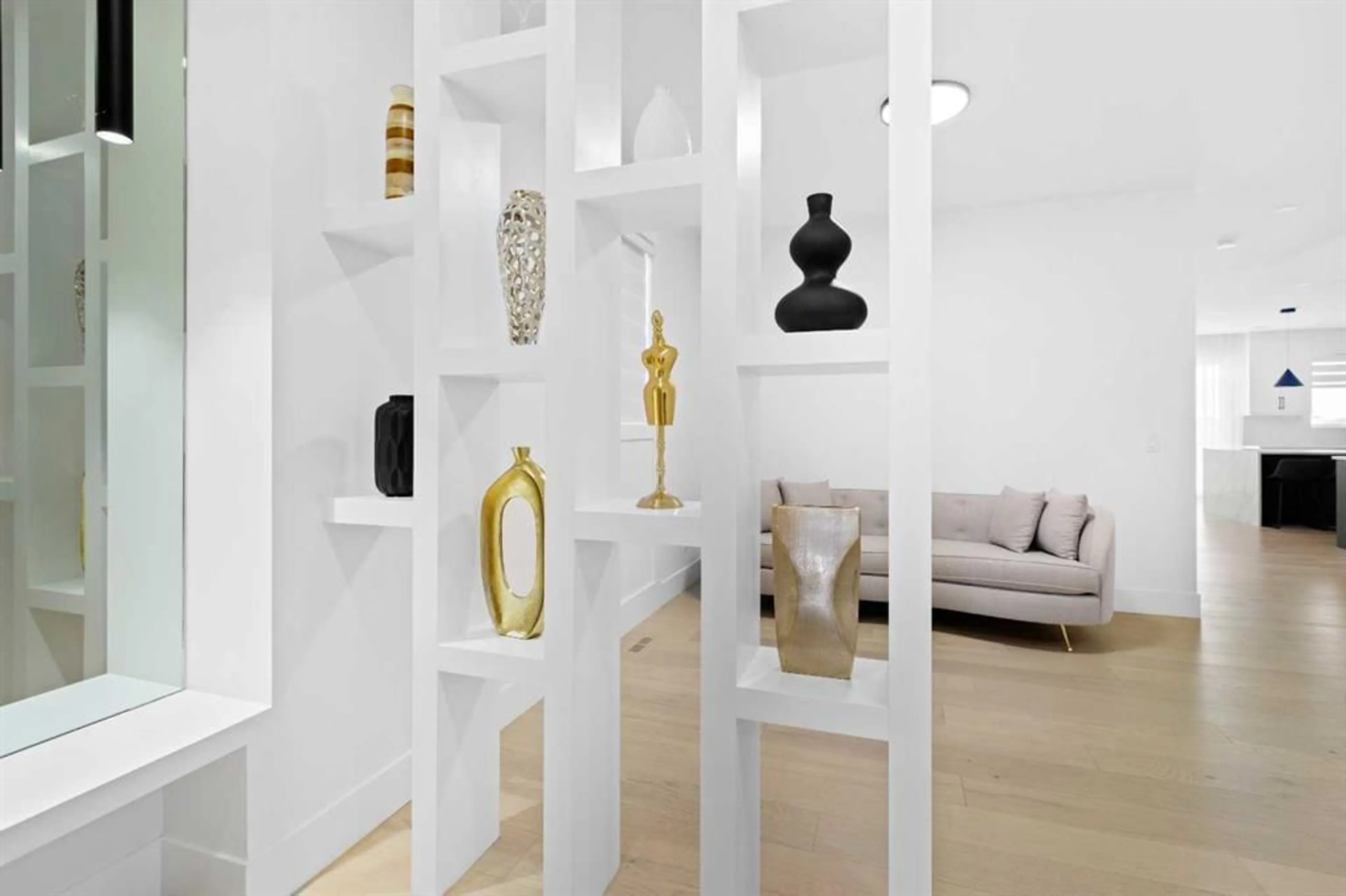 pillar/IMG-A2319559_5.jpg
