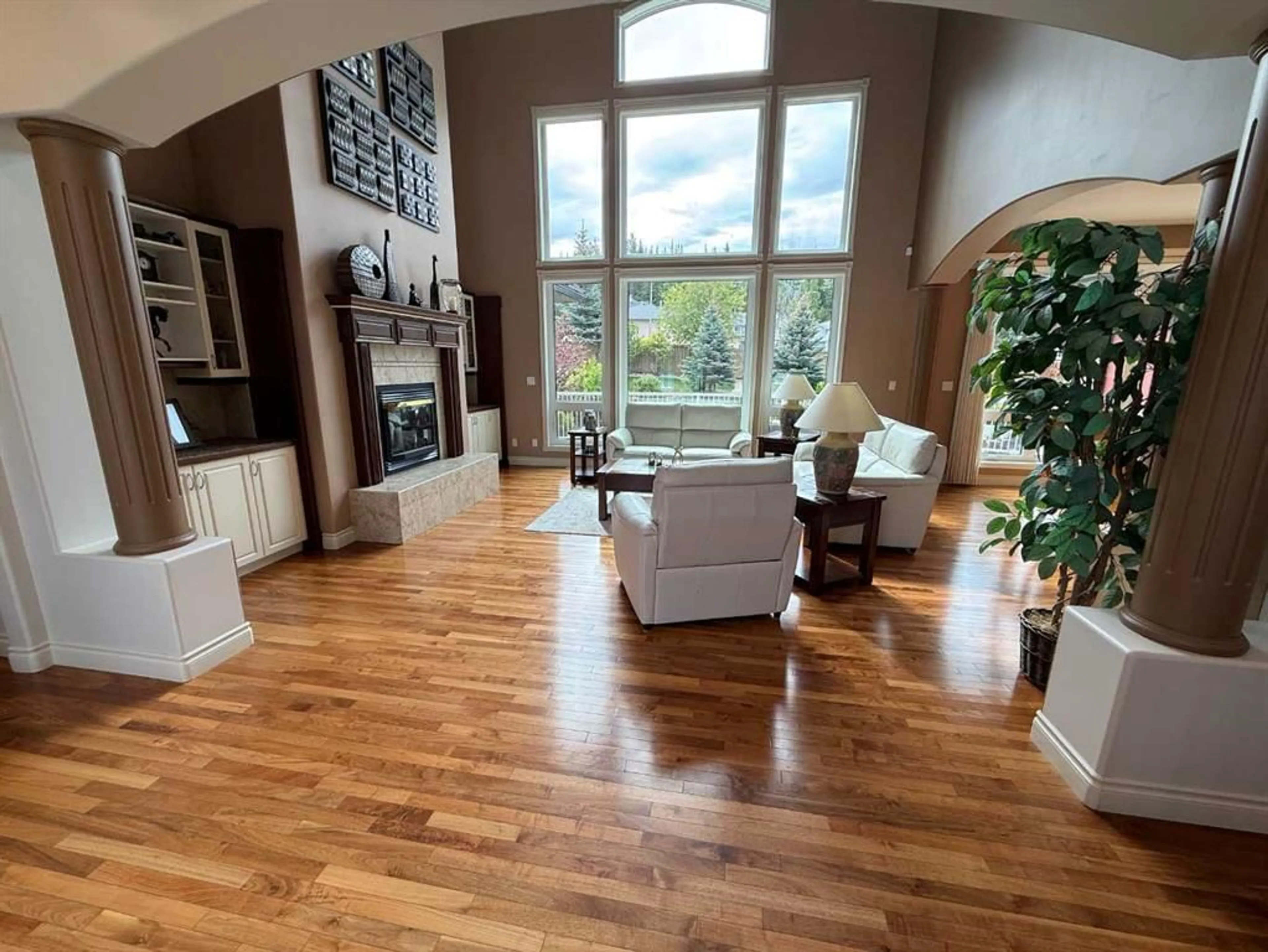 pillar/IMG-A2319592_2.jpg