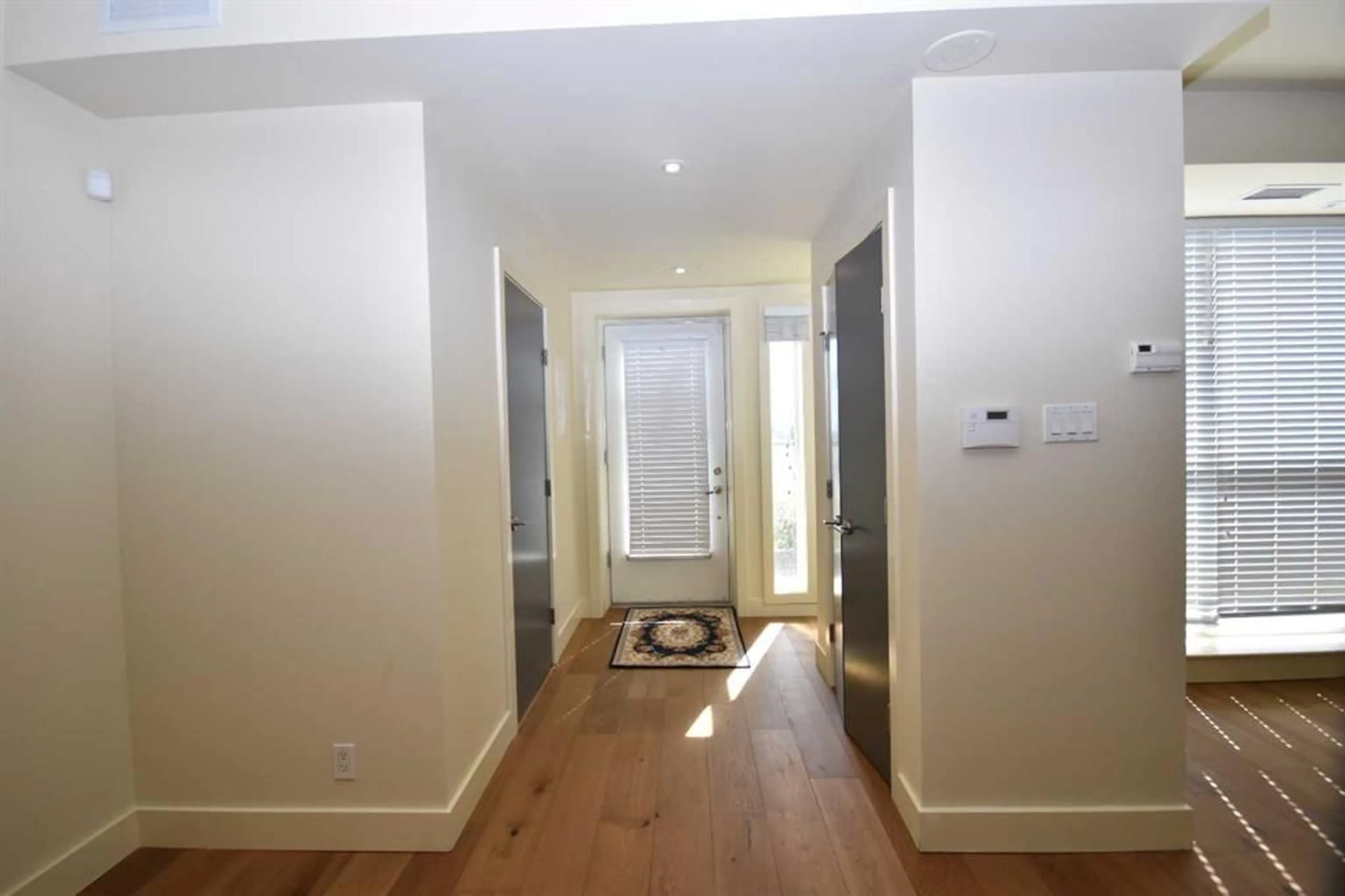 pillar/IMG-A2319610_4.jpg