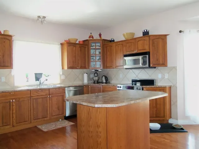 10330 83 St, Peace River 3