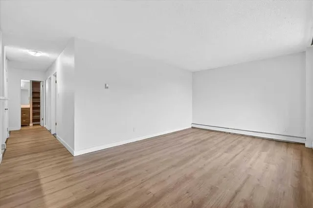 635 57 Ave #302, Calgary 5