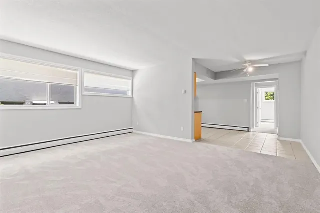 56 Hamlet Rd #126, Calgary 4