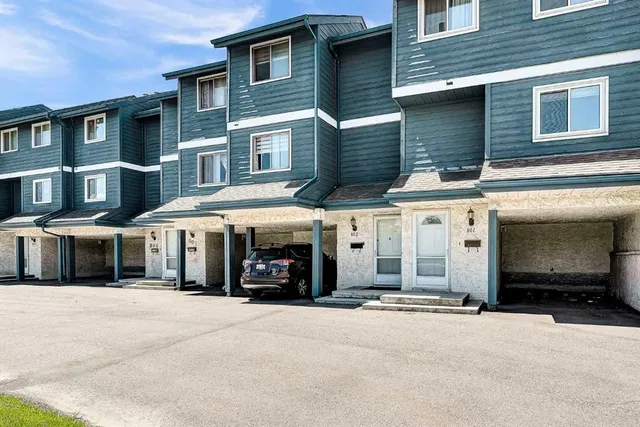 919 38 St #802, Calgary 2