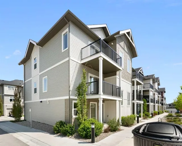 24 Rivercrest Dr #402, Cochrane 3