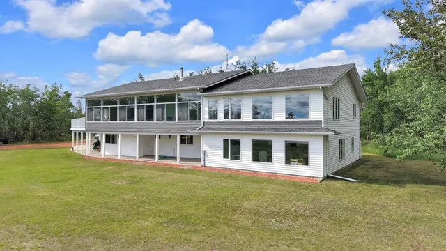 41238 Feltham Drive, Rural Stettler No. 6, County of 2