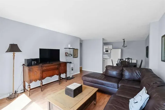 80 Galbraith Dr #17C, Calgary 5