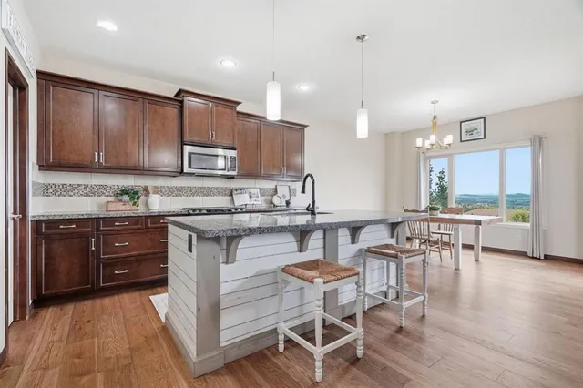 139 Sunset View, Cochrane 5