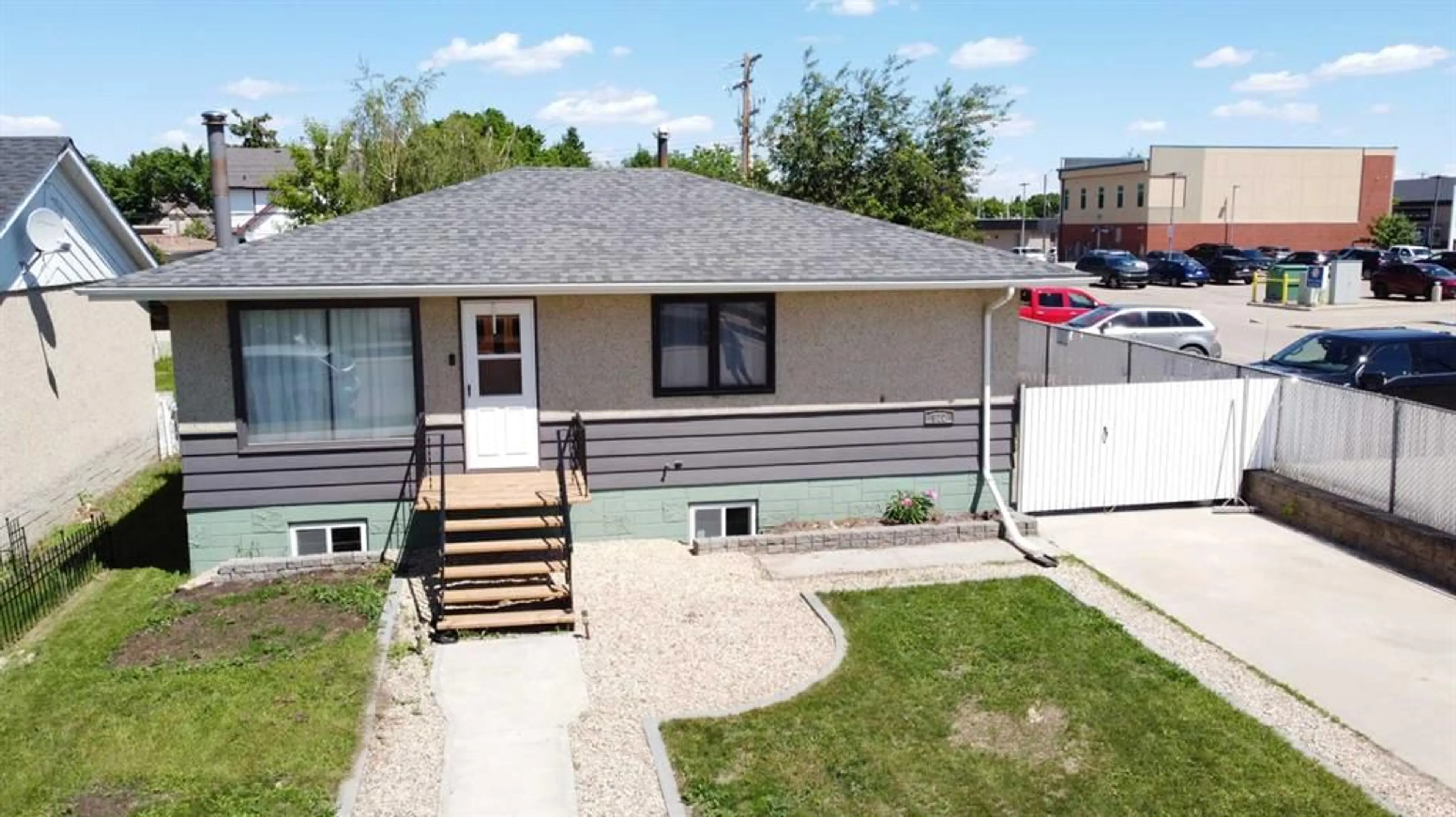 pillar/IMG-A2321173_2.jpg